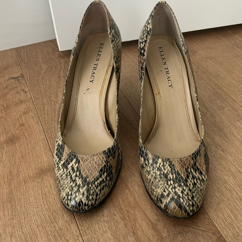 Fun snake pattern pumps